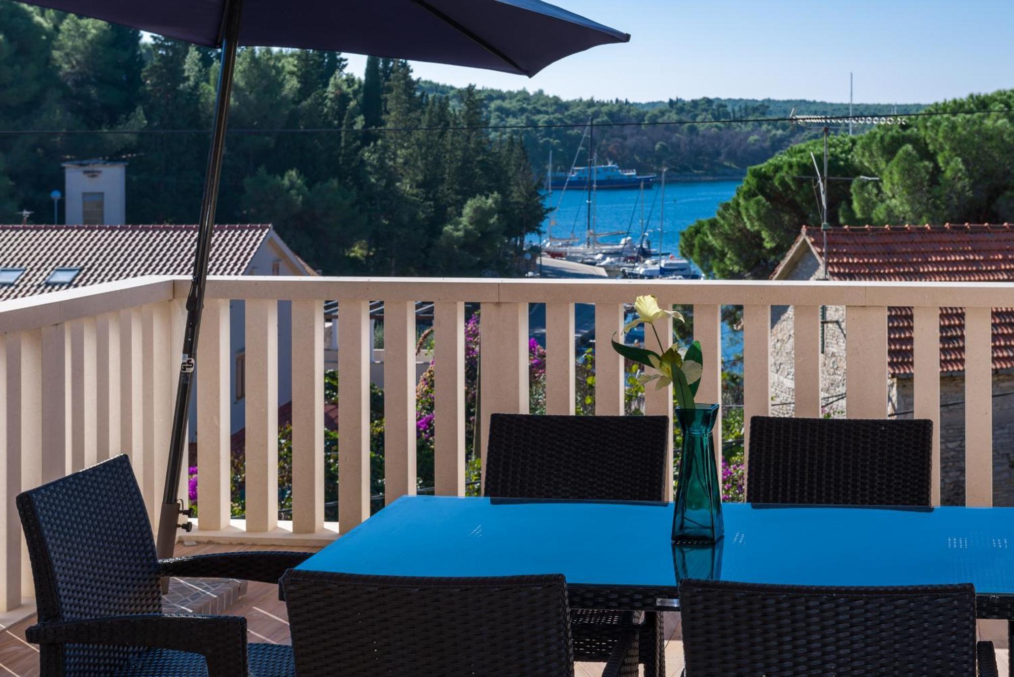 - Ana Appartement Milna (Brac)