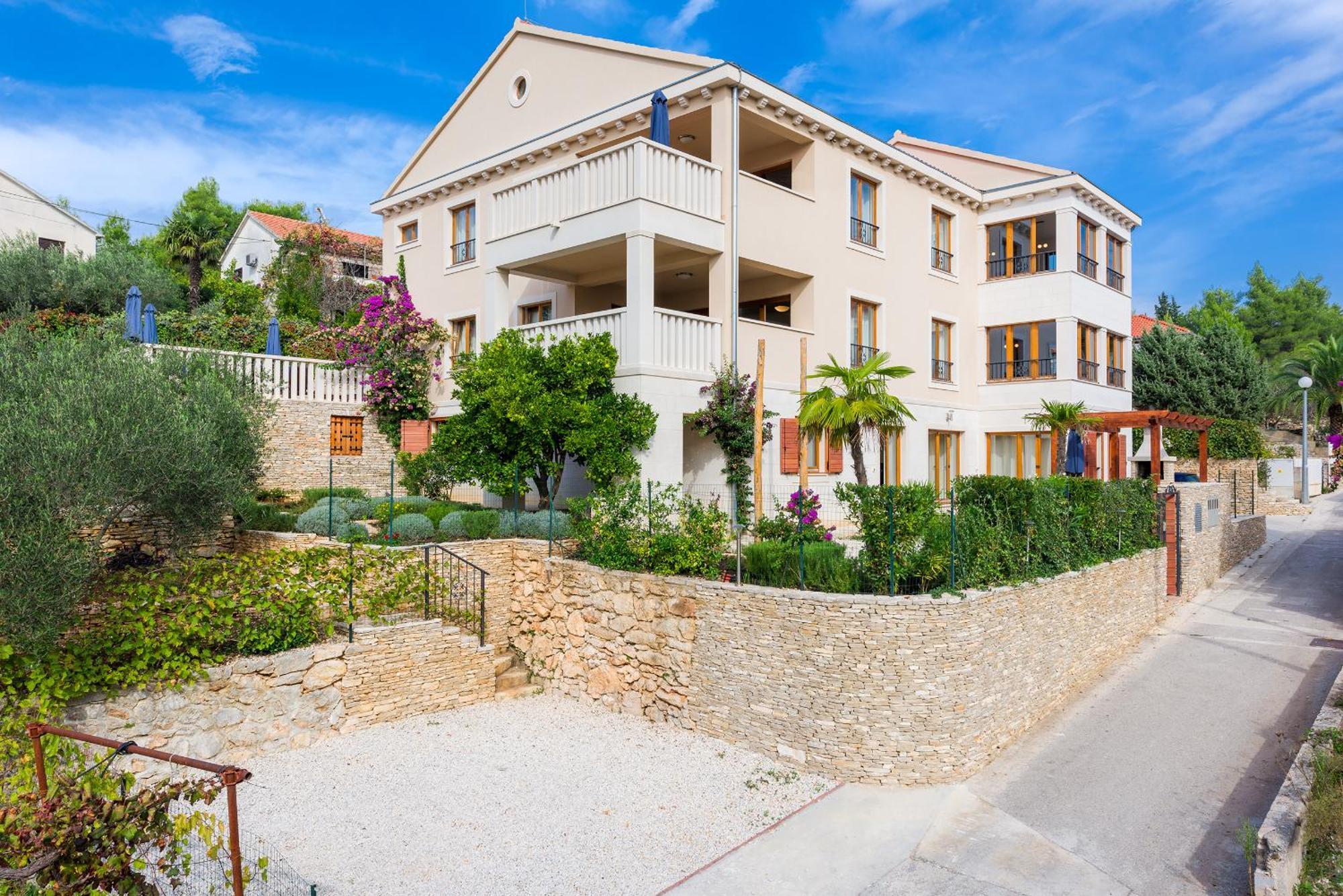 - Ana Appartement Milna (Brac)
